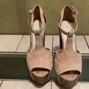 Dany T-Strap Platform Sandal in color Sand size 8